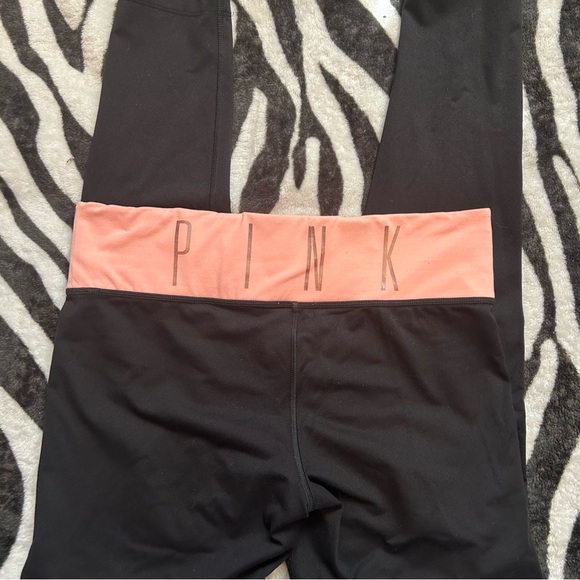 Victoria’s Secret PINK Reversible Leggings - Picture 4 of 5